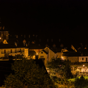 Instalación de 209 luminarias Villa XLA de 35 W en Escarrilla (Valle de Tena): máxima uniformidad, visibilidad óptima y ahorro energético superior al 70 %.