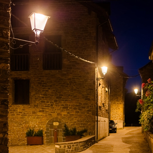 Iluminación LED cálida de ATP en Esposa, diseñada para preservar la identidad patrimonial del municipio.