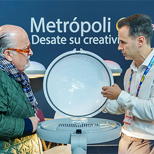 El stand de ATP Iluminación registró una gran afluencia de visitantes a lo largo de toda la feria, que pudieron conocer de cerca los materiales exclusivos y las soluciones tecnológicas de la compañía.