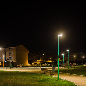 ATP Iluminaci&oacute;n consigue una distribuci&oacute;n uniforme de la luz, reduciendo el deslumbramiento y mejorando el confort visual de los peatones.