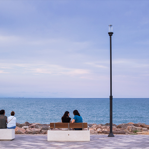 ATP Iluminación garantiza sus soluciones durante 10 años, asegurando un rendimiento óptimo incluso en entornos con humedad, calor y salinidad elevadas.
