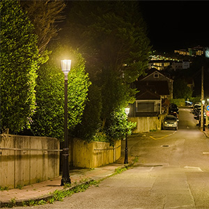 Renovaci&oacute;n del alumbrado en zona residencial con soluci&oacute;n LED eficiente y homog&eacute;nea.