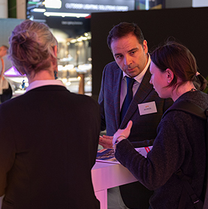 El stand se convirti&oacute; en un punto de encuentro para profesionales del sector, favoreciendo el desarrollo de nuevas relaciones comerciales.