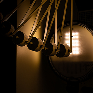 Prueba t&eacute;cnica de impacto IK10 que certifica la capacidad del sistema para soportar condiciones de uso exigentes.